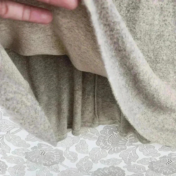 Acemi Knit V neck Sweater Dress With Cutout Back Medium Mini Shift Dress - Picture 4 of 8